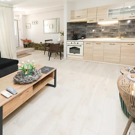 Iris Cozy House Apartment *